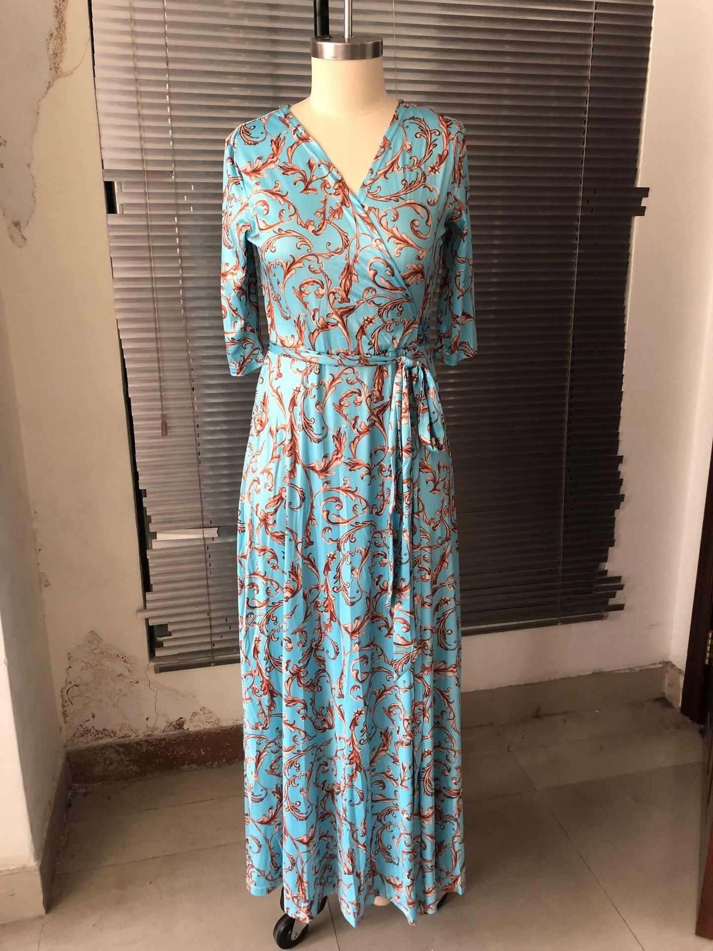 Dress mid sleeve v-neck mopping maxi skirt