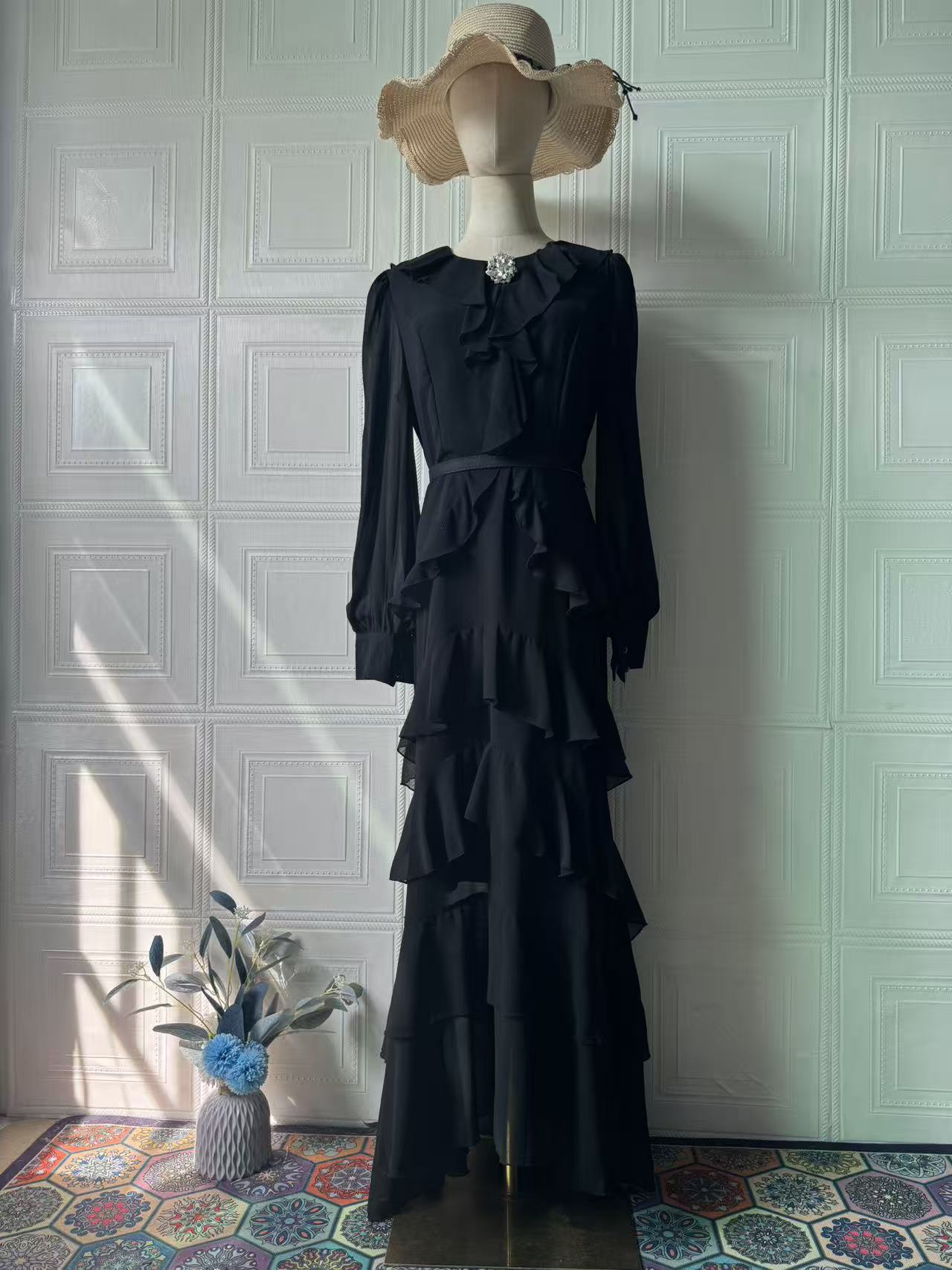 Elegant Ruffled Long-sleeve Waist-cinched Maxi Dress